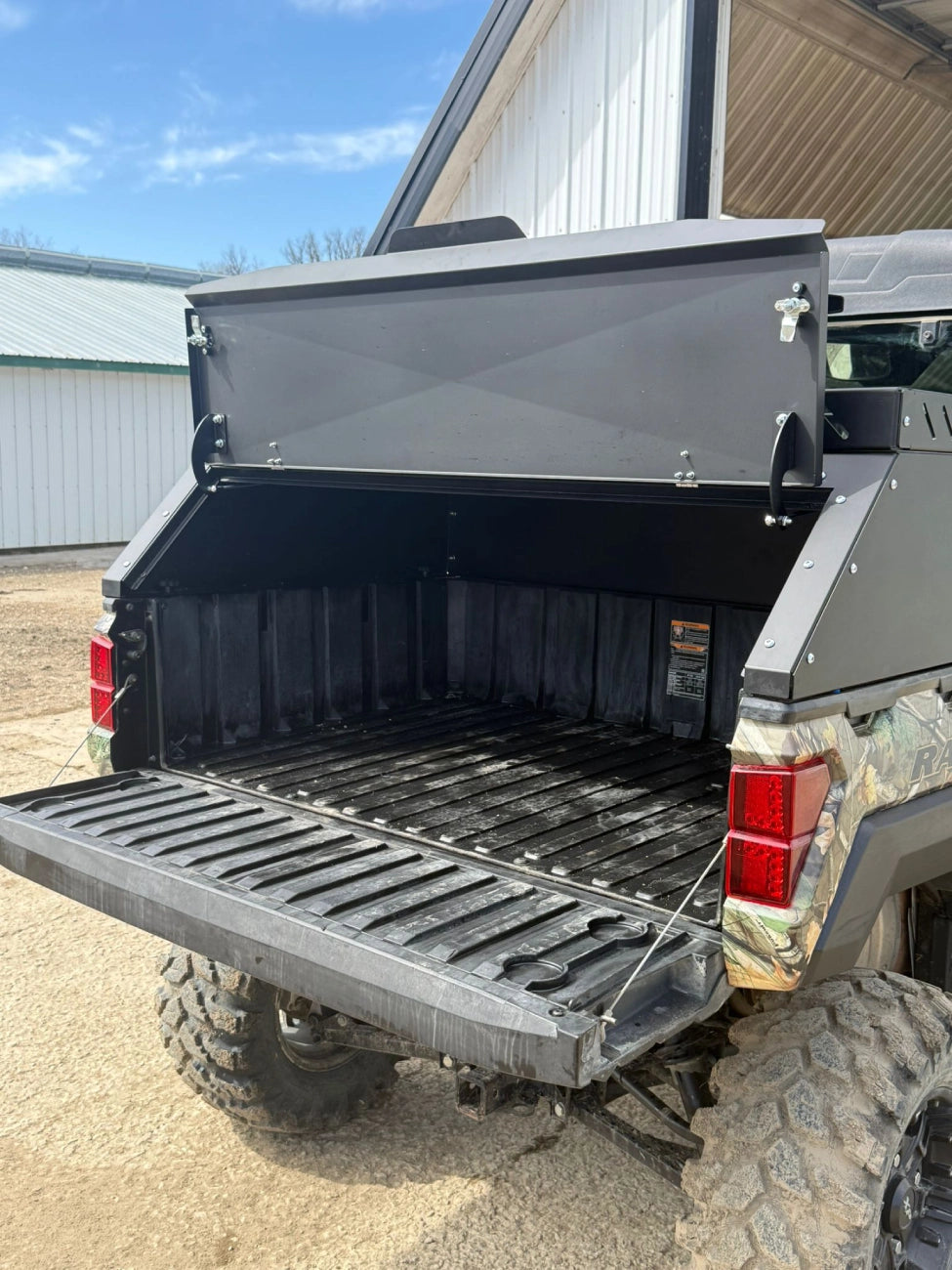 THE TOPPER BED CAP — TACTICAL UTV CARGO LID